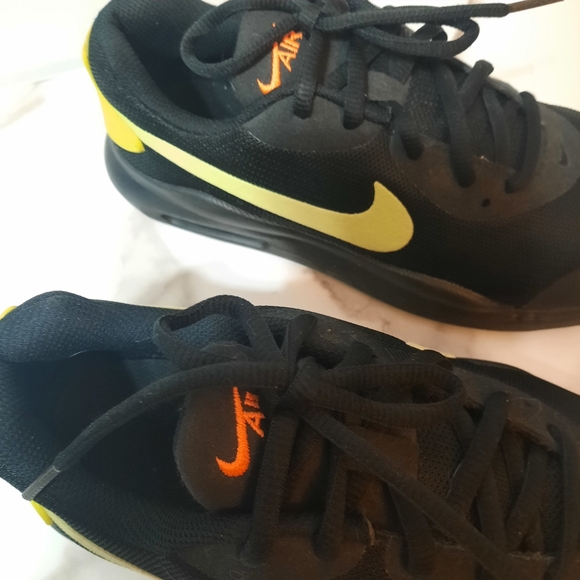Nike Air Max Oketo Shoes Black Yellow Running Sneakers Ar7419-004 Size 6Y - Picture 4 of 16